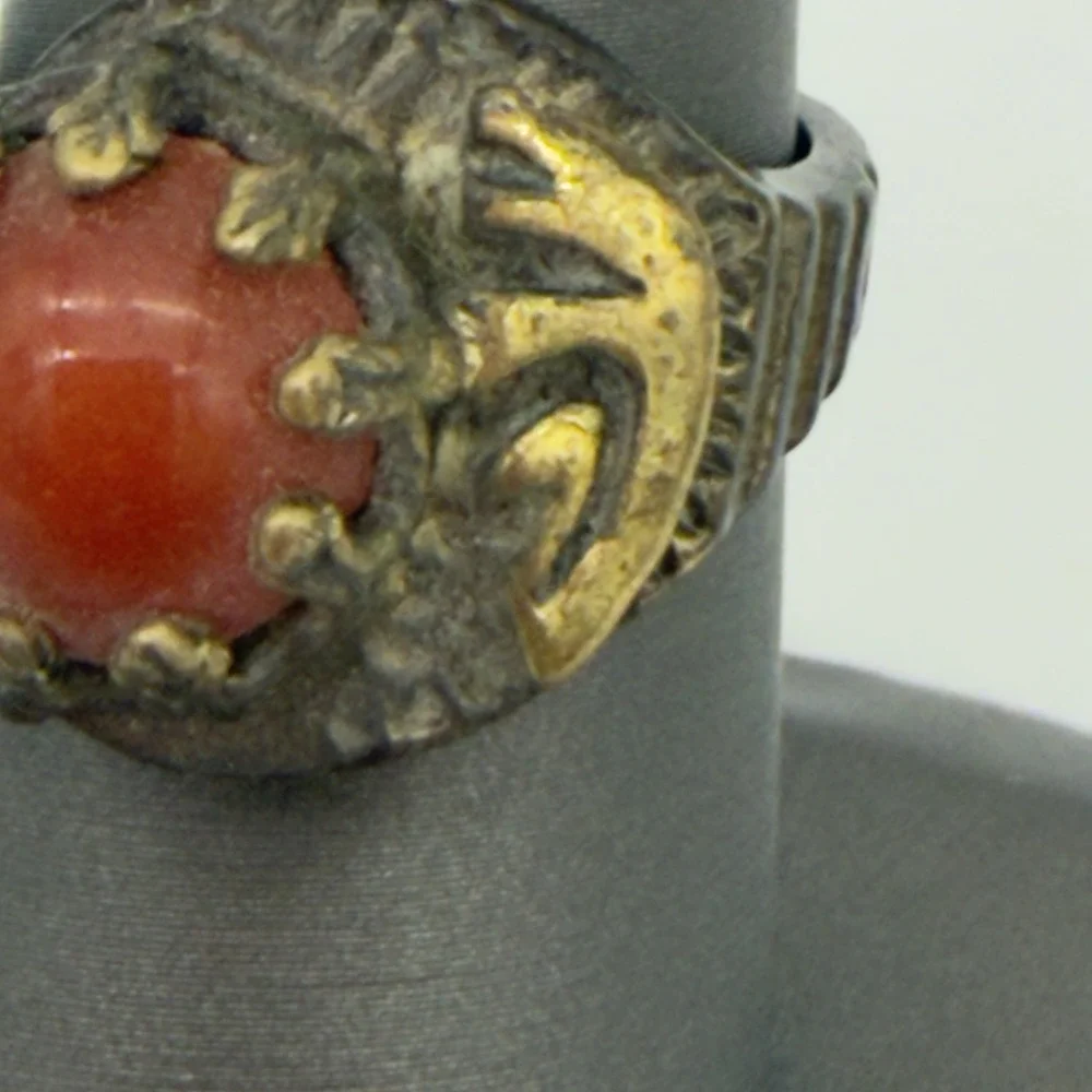 Vtg Carnelian Brass Ring Tibetan Tribal Statement By Pass Abstract Animal 7.5